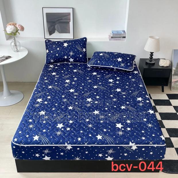 Waterproof Protector ( King Size · Photo 1