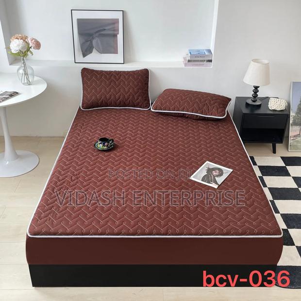 Breathable and Waterproof. Our Mattress Cover Provides(King · Photo 1