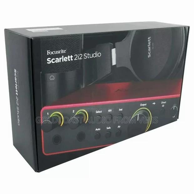 Focusrite 2i2 4th Gen Bundle · Photo 2