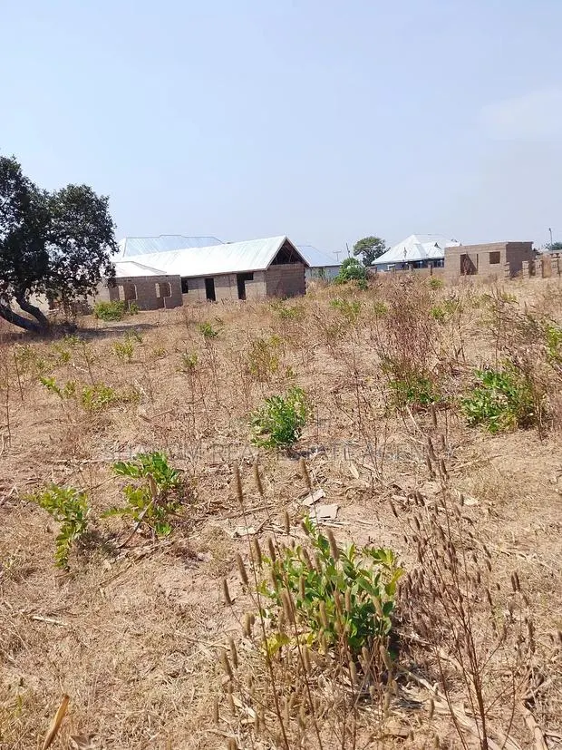 A Plot of Land at Chanshegu for Sale · Photo 7