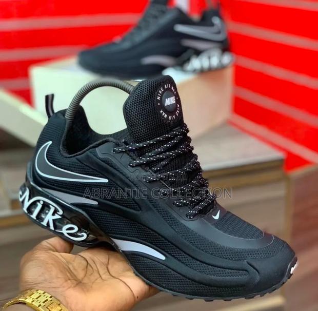 Original Classy Nike Airmax Ultra Sneaker · Photo 1