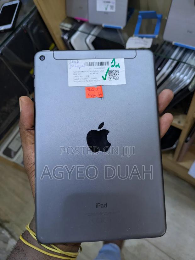 Apple iPad mini 5 64 GB Gray · Photo 1