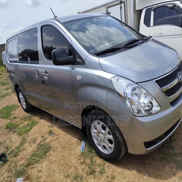 Hyundai Starex 2014 Silver · Photo 4