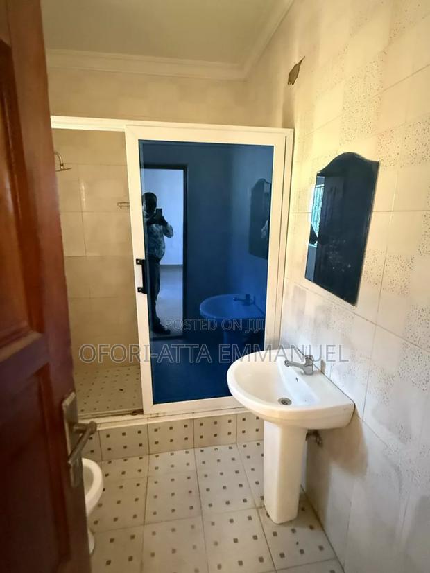 4bdrm House in Kasoa Toll Booth for sale · Photo 8