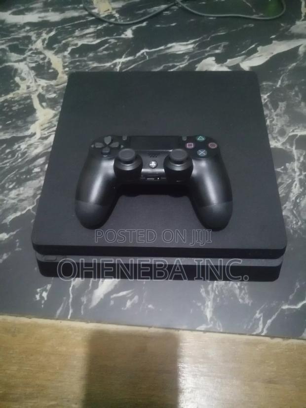 Ps4 Slim Jailbreak 1tb FC27+More Games +2 Controllers · Photo 5