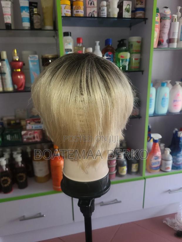 Blonde Pixie Hair · Photo 3