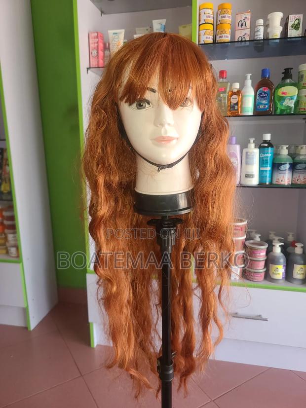 Ginger Coloured French Cut Body Wave · Photo 1
