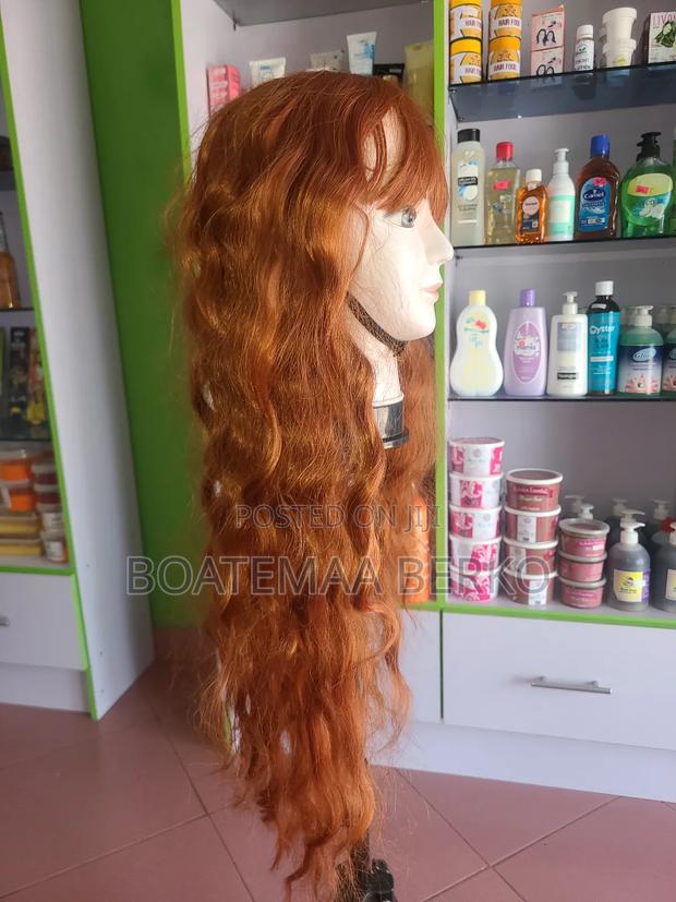 Ginger Coloured French Cut Body Wave · Photo 3