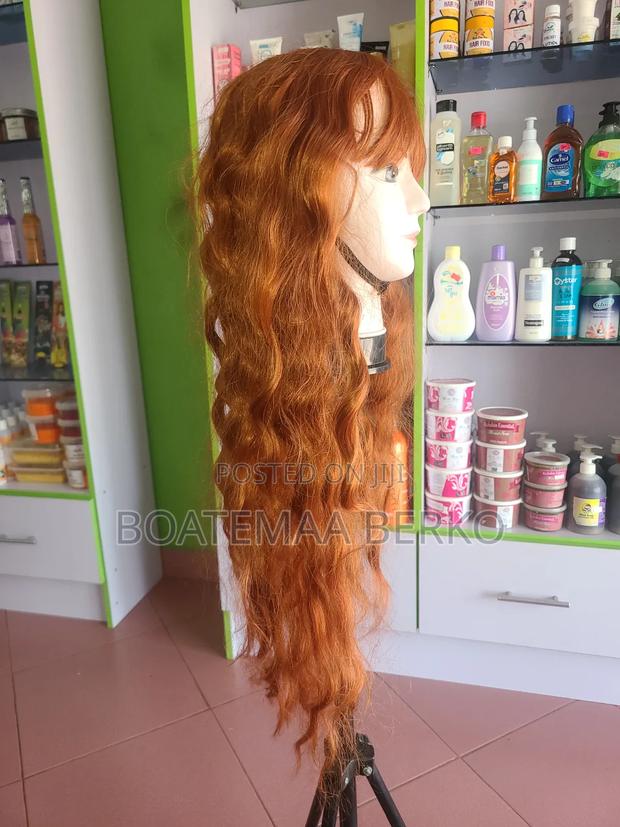 Ginger Coloured French Cut Body Wave · Photo 5