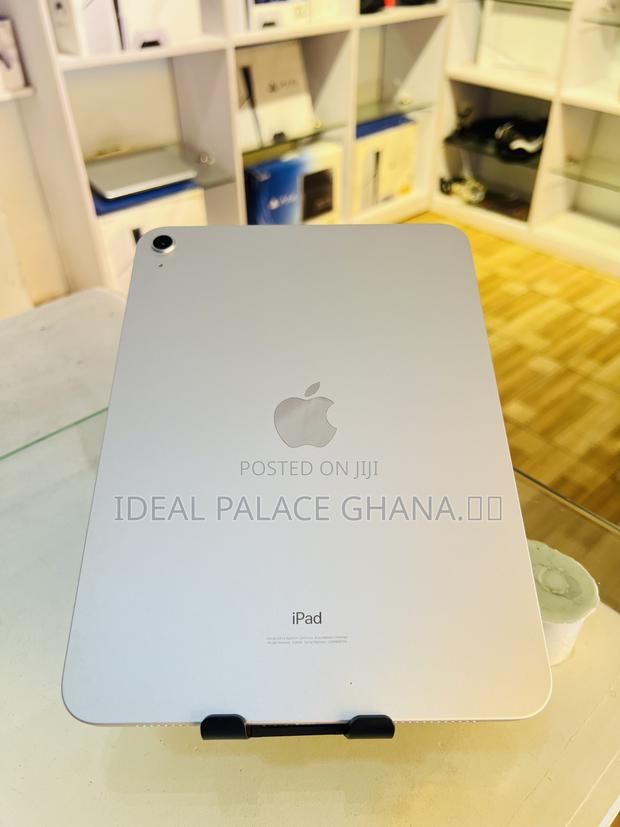 Apple iPad 10.2 (2020) 64 GB Silver · Photo 2