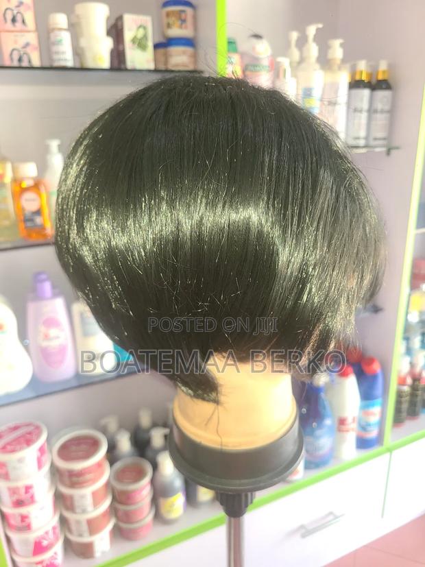 Black Pixie Wig · Photo 1