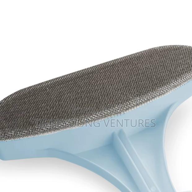 Window Mesh Screen Cleaner · Photo 2