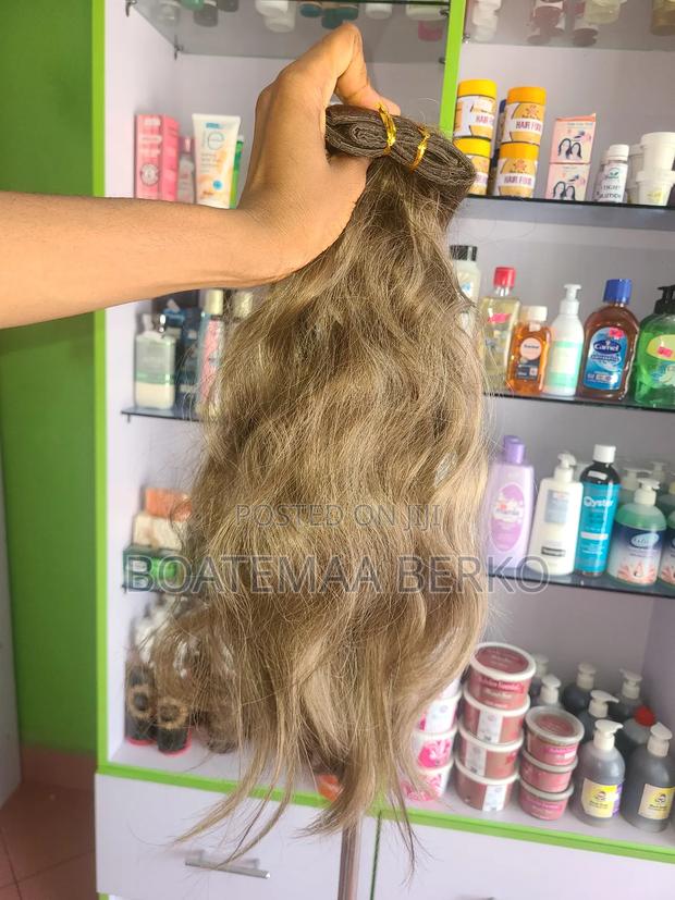 Clip in Hair Extensions · Photo 4
