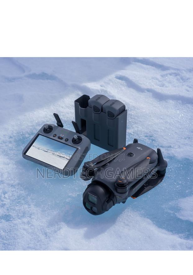 Dji Mavic 4 Pro Drone With Fly More Combo · Photo 2