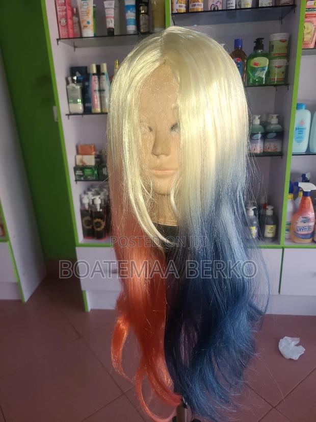 Mixed Blonde Wig · Photo 1