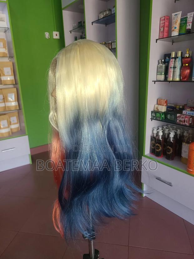 Mixed Blonde Wig · Photo 3