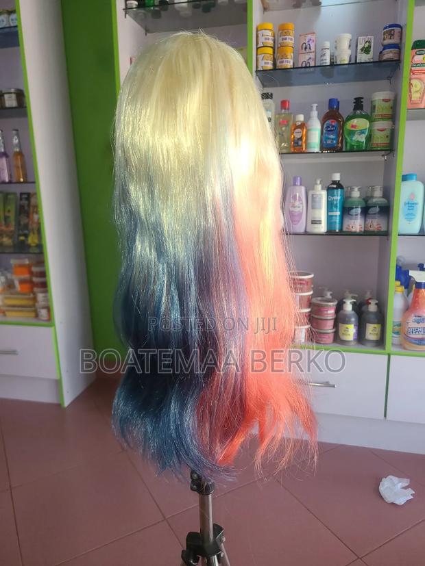 Mixed Blonde Wig · Photo 5