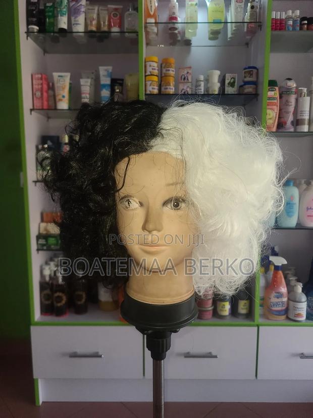 Black and White Curly Hair · Photo 1