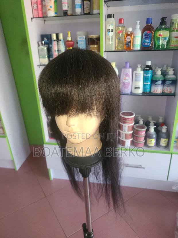 Black Human Hair French Cut Wig · Photo 2