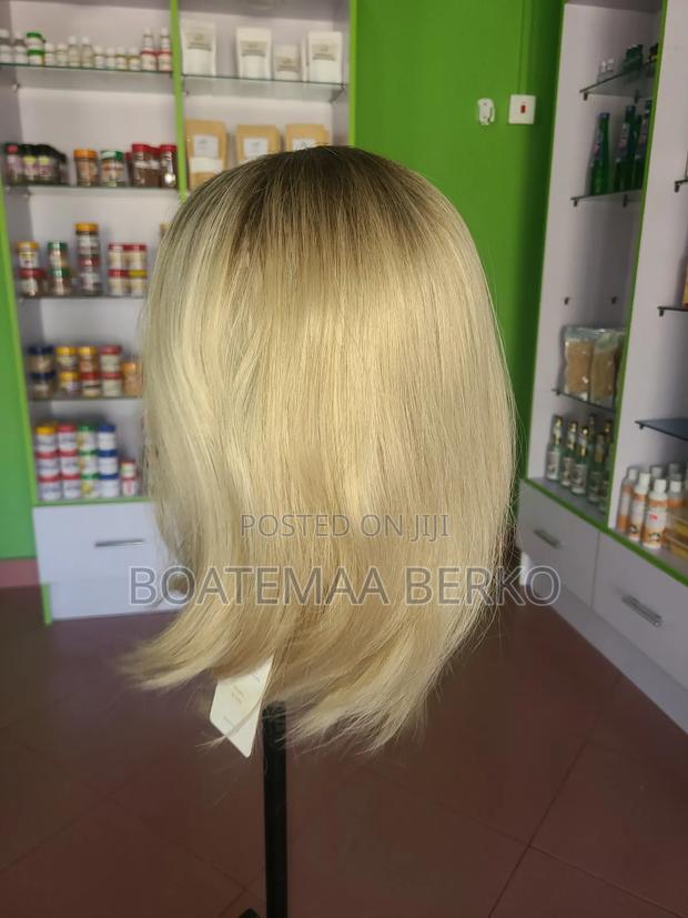 Straight Fibre Hair Blonde Wig · Photo 5