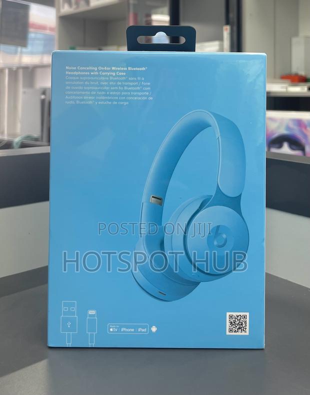 Beats Solo Pro · Photo 2