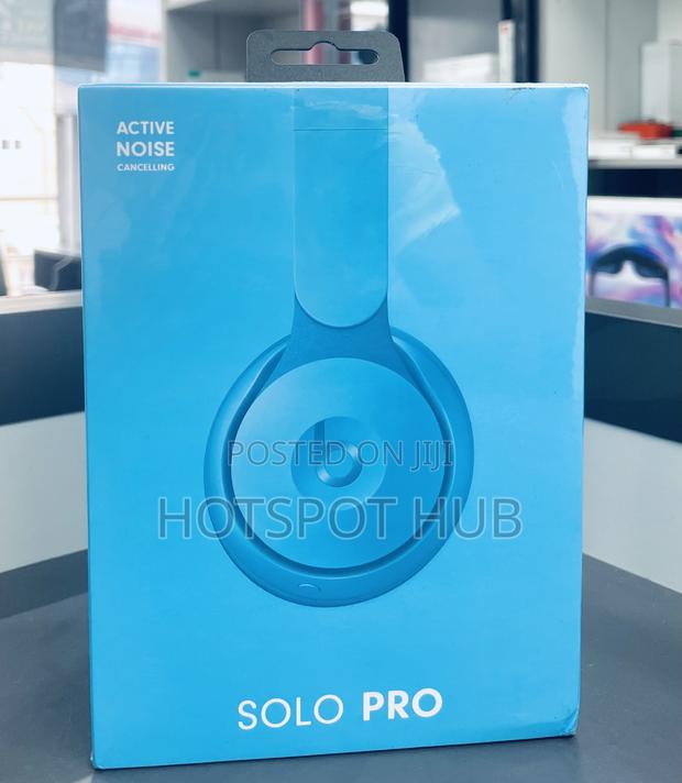 Beats Solo Pro · Photo 1