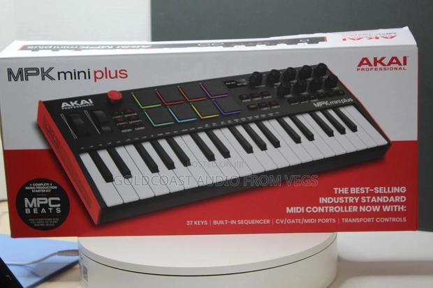 Akai Mini Plus Keyboard · Photo 1