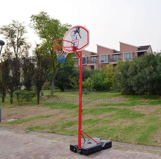 Portable Basketball Hoop Stand · Photo 3