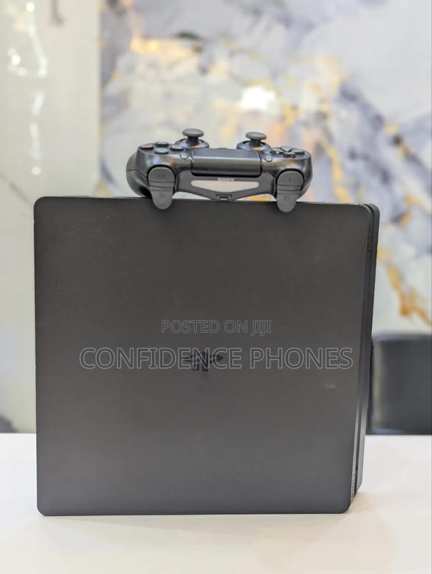 Ps4 Slim With Games · Photo 4
