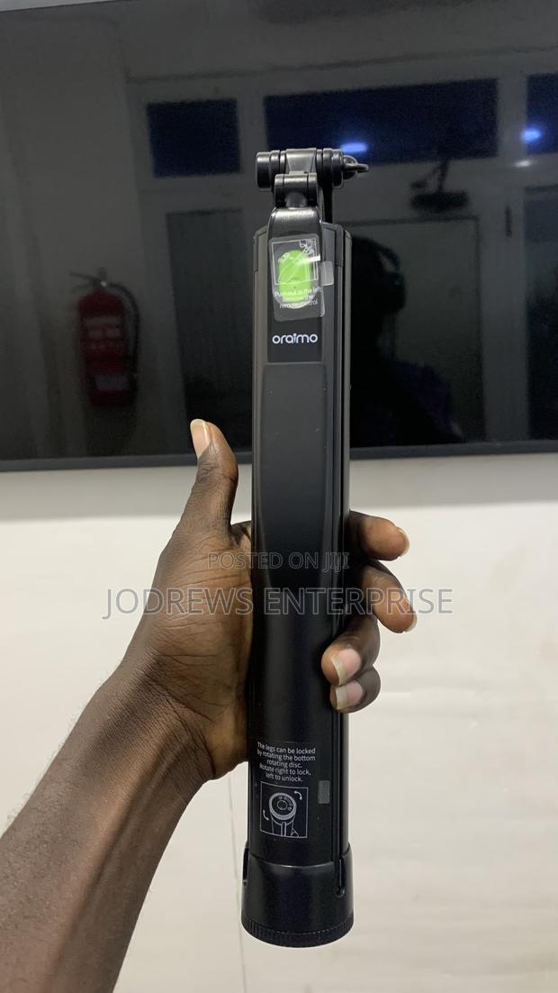 Oraimo Smart Tripod 2 360° Tripod Gimbal Stabilizer · Photo 2
