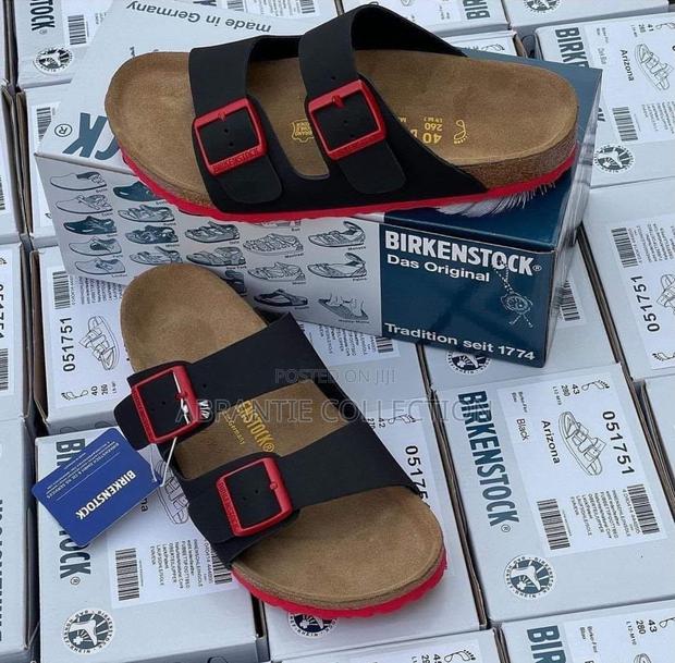 Authentic Birkenstock Arizona Slides Black/White · Photo 1