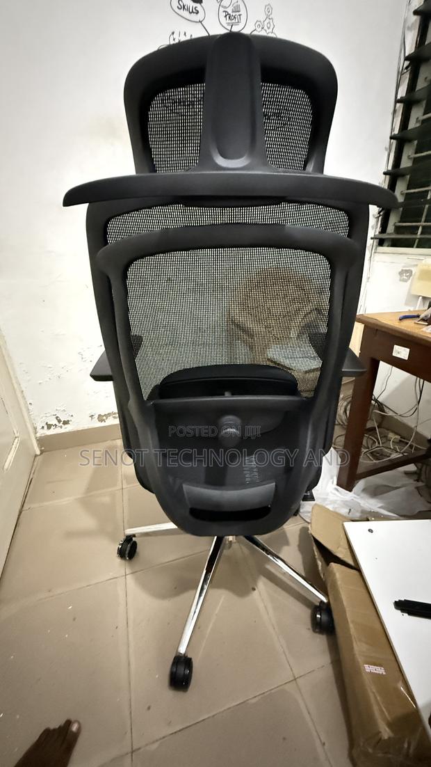 Office Chair · Photo 3