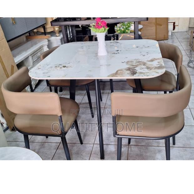 Marble Dinning Table 4 Seats · Photo 1