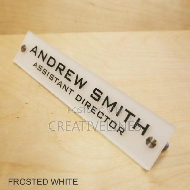 Customised Ooffice Desk Signage · Photo 1