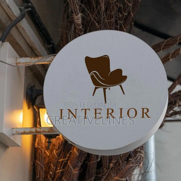 Outdoor Round Signage. · Photo 1