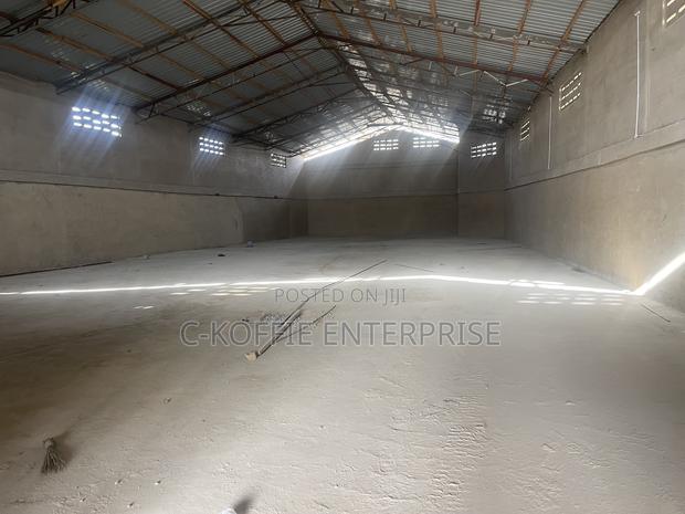 650 SQM Warehouse at Amasaman for Rent · Photo 3