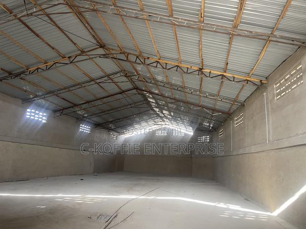 650 SQM Warehouse at Amasaman for Rent · Photo 2
