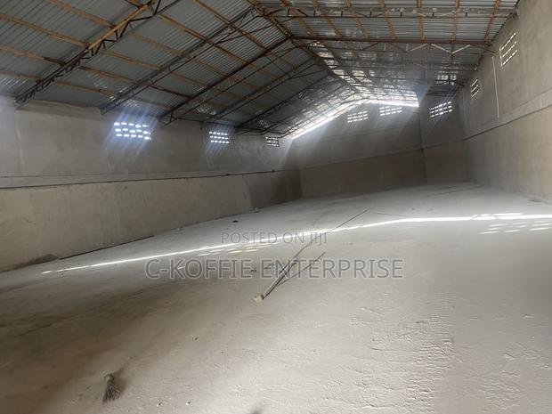 650 SQM Warehouse at Amasaman for Rent · Photo 5