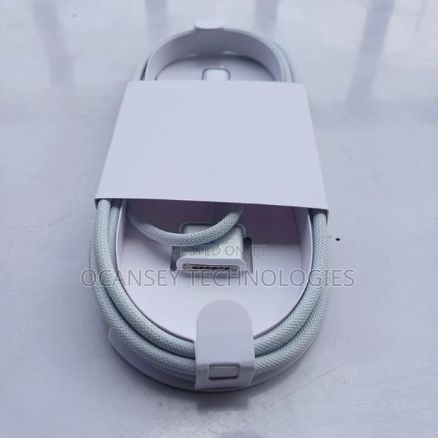 Original Apple Usb-C to Magsafe 3 Cable (2m) · Photo 2