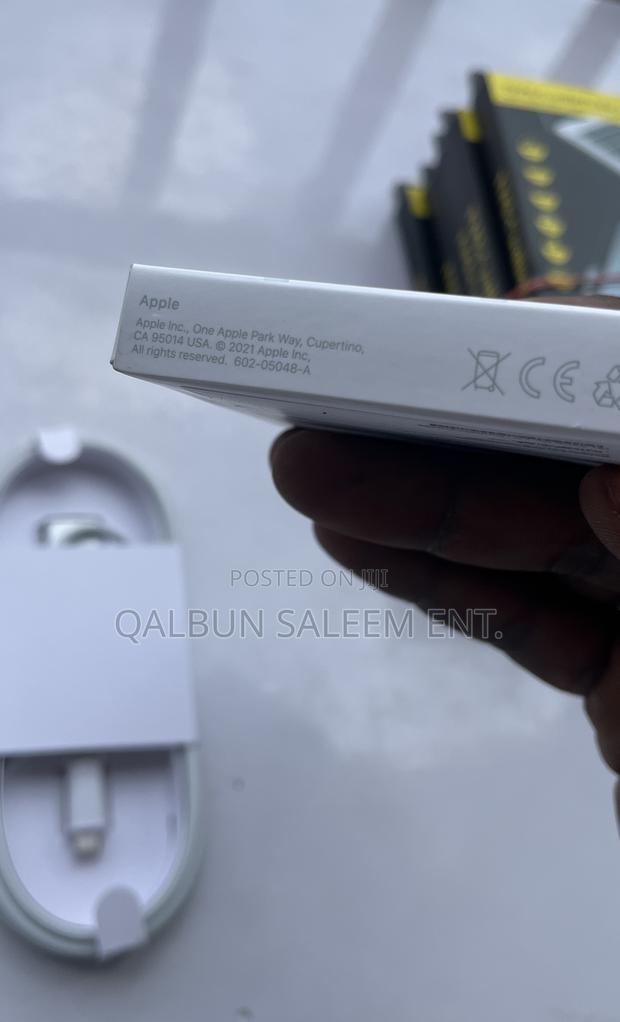 Brand-new Apple Usb-c To Magsafe 3 Cable (2 M) - Silver · Photo 5