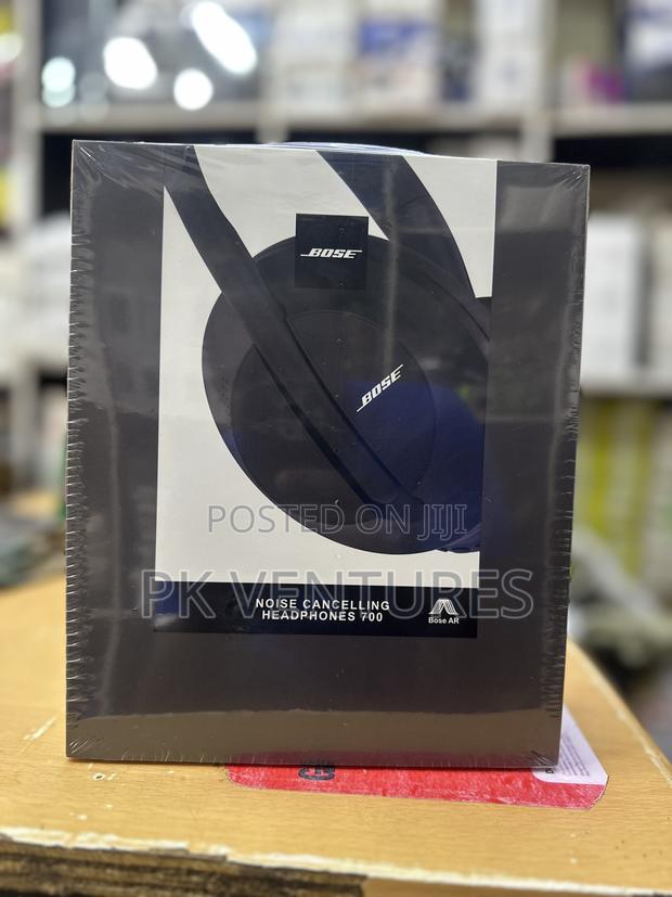 Bose 700 Headphone · Photo 2
