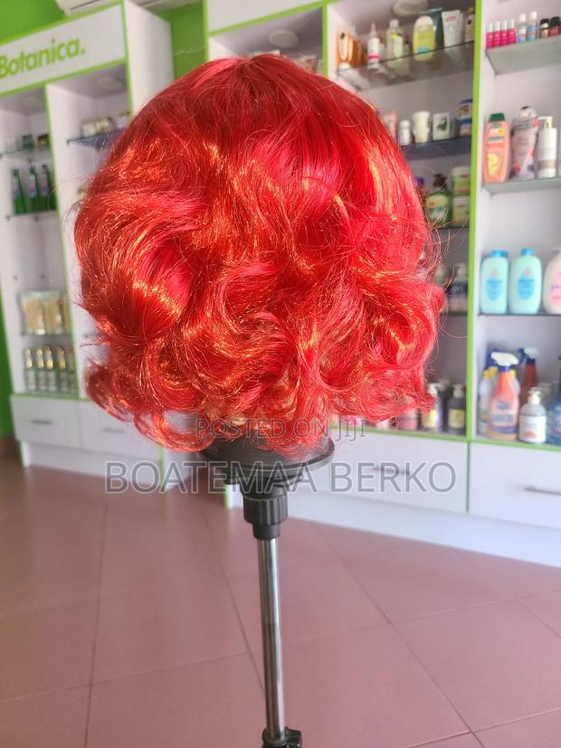 Red Wavy Wig · Photo 7