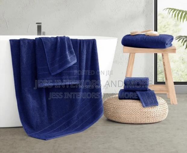 Quality 8-Piece Towel Set · Photo 3