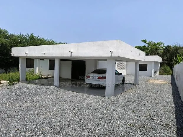 7bdrm House in Achimota, The Mall for sale · Photo 1