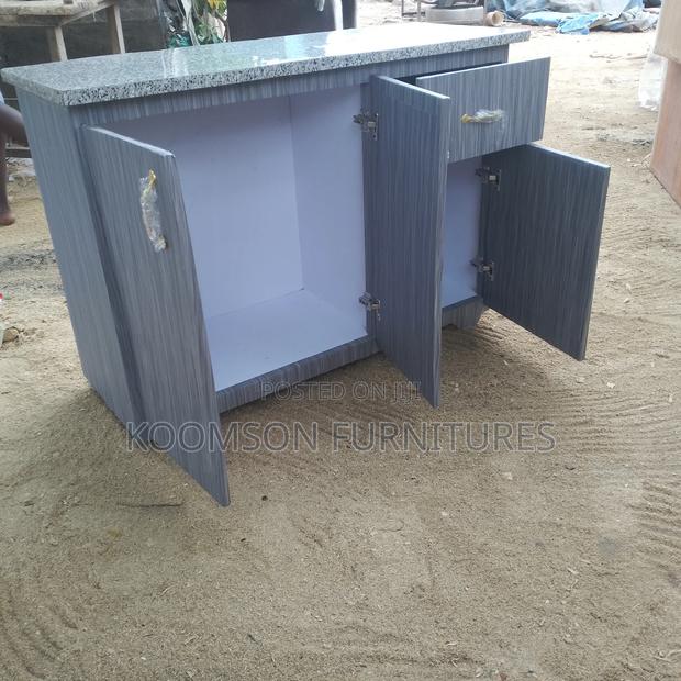 Quality Kitchen Cabinet 4ft · Photo 2