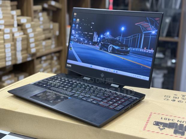 Laptop HP Omen 15 24GB Intel Core I7 SSD 512GB · Photo 2