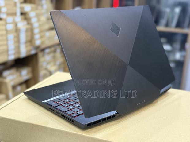 Laptop HP Omen 15 24GB Intel Core I7 SSD 512GB · Photo 4