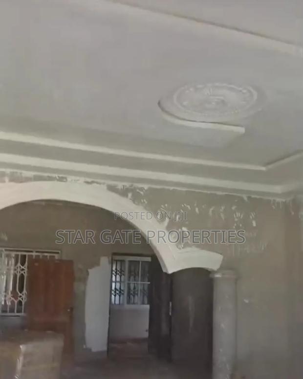 6bdrm House in Ejisu Ampabame, Kumasi Metropolitan for sale · Photo 6