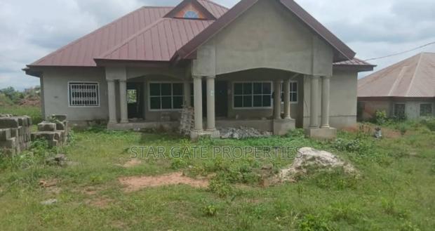 6bdrm House in Ejisu Ampabame, Kumasi Metropolitan for sale · Photo 7
