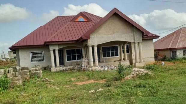 6bdrm House in Ejisu Ampabame, Kumasi Metropolitan for sale · Photo 3